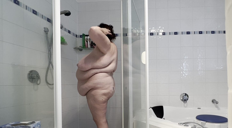 WeAreFukBunnies: Slut Wife in the Shower
