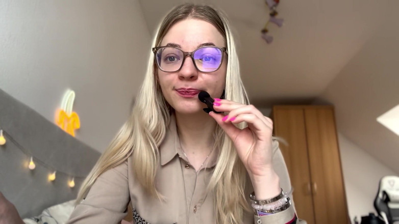 Goddess_Bella_Rae: Est-ce que je dégénère les hommes ? Femdom