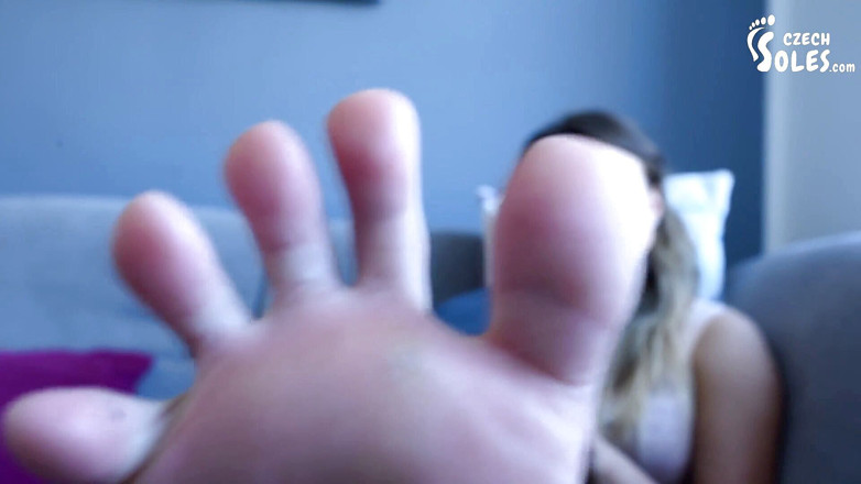 Czech Soles - foot fetish content: Trest páchnoucí nohy pro jejího manžela - POV