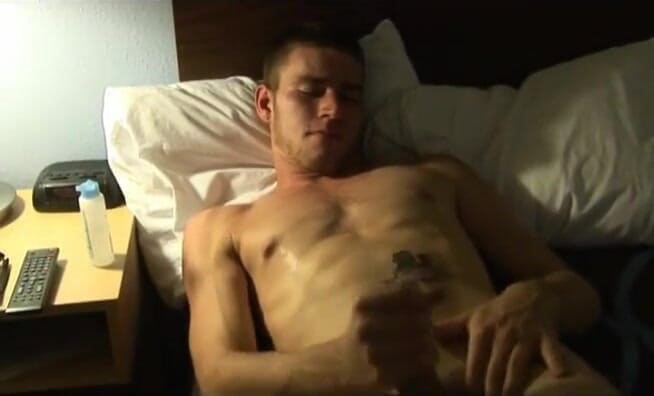 Jay's Amateur Straight Guys: Un altro ragazzo etero caldo lo frusta per te! Yum!!!!