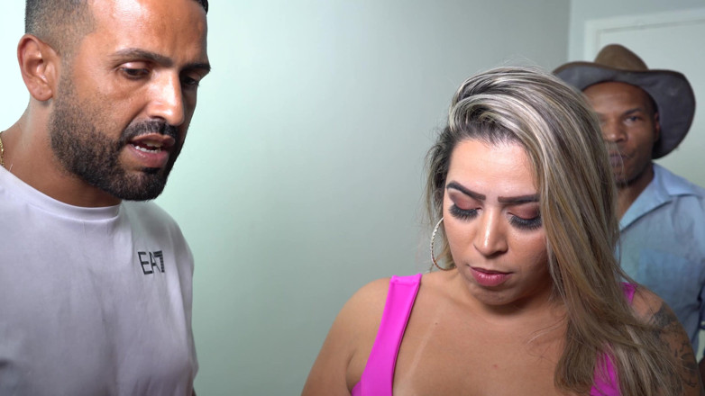 Docedeleite: Dans les coulisses du porno avec une blonde