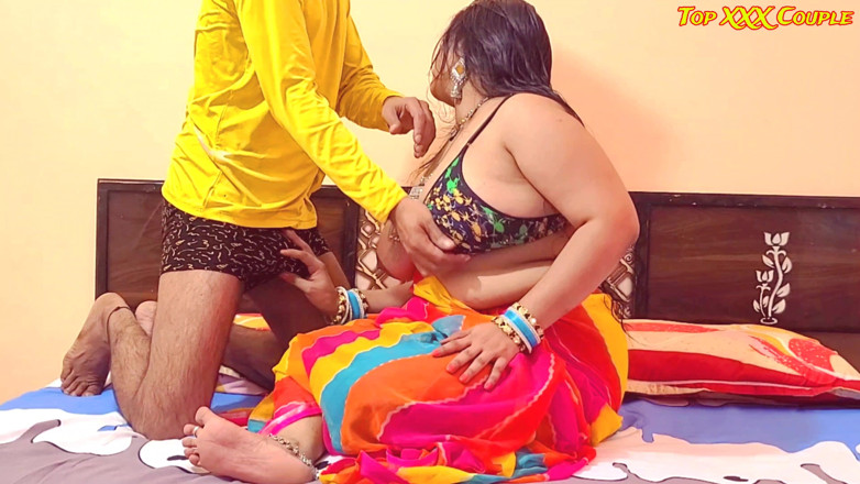 Topxxxcouple: Ateşli ev hanımı zevkle xxx sikişiyor ve dölleme tam video...
