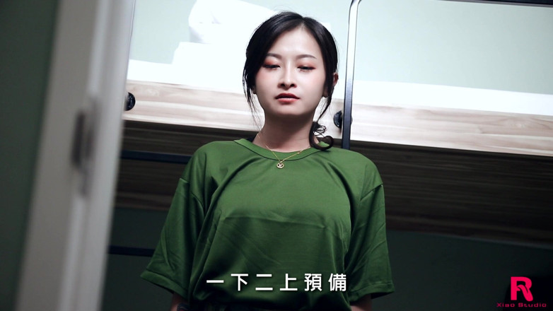 Asian Milfs n Teens: Asiática gata militar - Perv Milfs n Teens