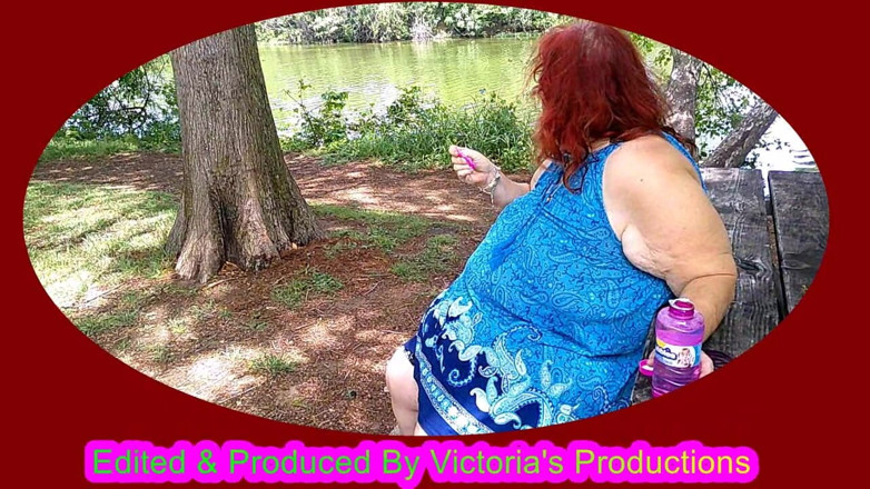 BBW nurse Vicki adventures with friends: Lentetijd Ik hou ervan om bubbels voor je in het...