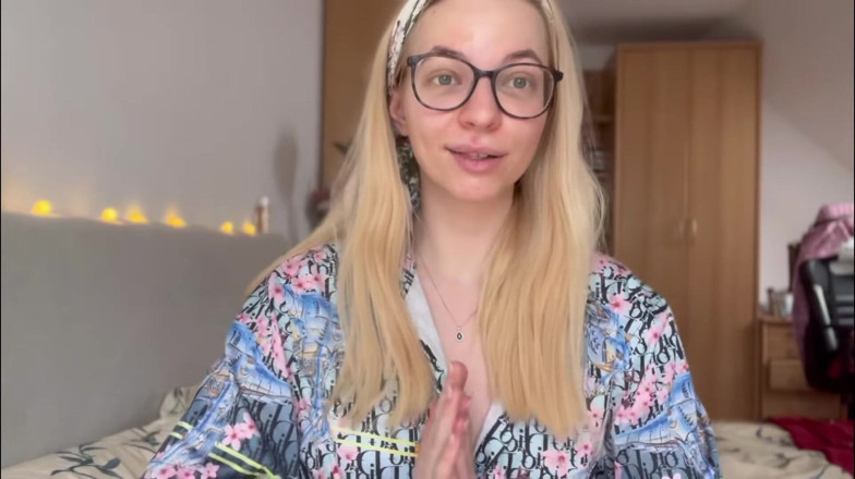 Goddess_Bella_Rae: Paypig onu yıkadıktan sonra ayda 30 dolarda yaşıyor