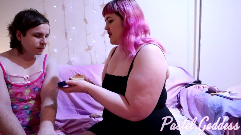 PastelGoddess: Pelacur banci bersiap-siap untuk keluar malam yang menyenangkan
