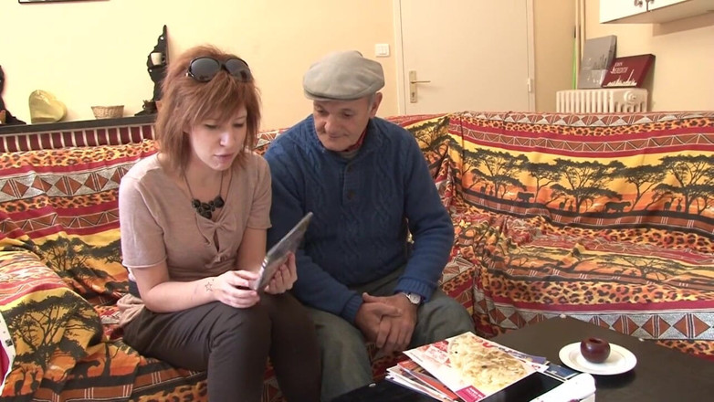 Nude in France: Değersiz kızıl saçlı genç ve yaşlı adamla üçlü seks yapıyorlar