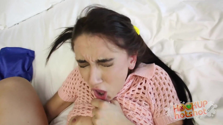 Hookup Hotshot: Teen brunetka Mandy Muse potká chlapa na seznamce kvůli tvrdému...