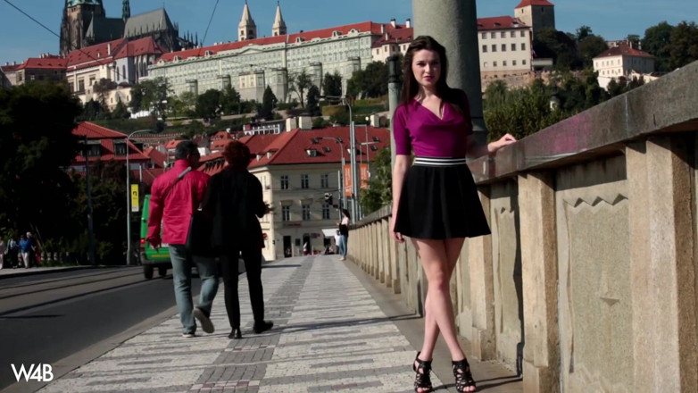 Watch4beauty: Módní focení se Serenou