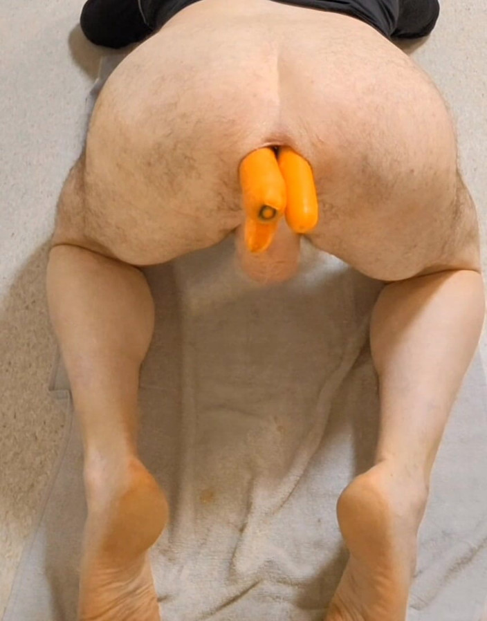 Venusian70: Trzy marchew