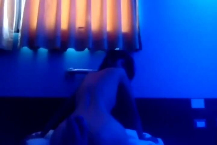 Soulsex: Bini yang tidak setia pergi dengan kekasihnya ke hotel dan...