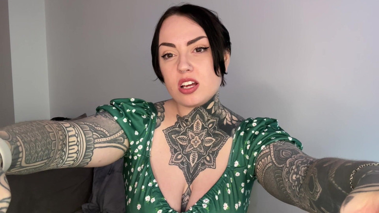 Miss Valentina: Formazione per tossicodipendente a wedgie