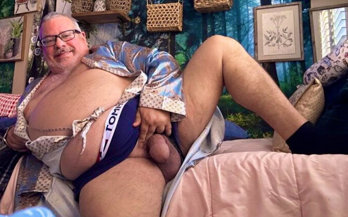 Hand-Free-Daddy-Chub: Con gấu trưởng thành key west grandpa bãi biển gần...