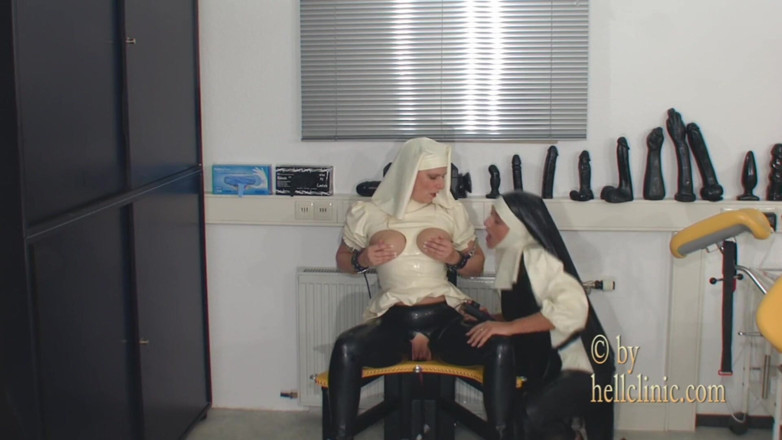Rubber & Clinic Studio - 1ATOYS: Monjas de goma pervertida