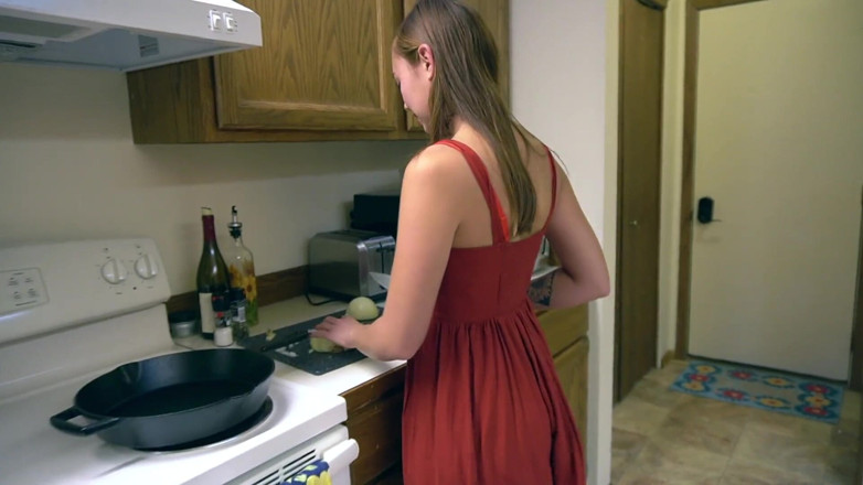 BrandiBraids: Une petite amie coquine convaincue de tromper