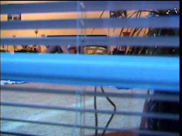 Teen Seduction: Поки батьки далеко студентка трахається ввечері