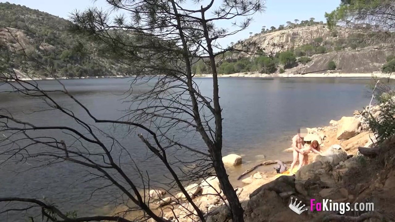 FAKings: The deepest throat looks for guys to blow outdoor