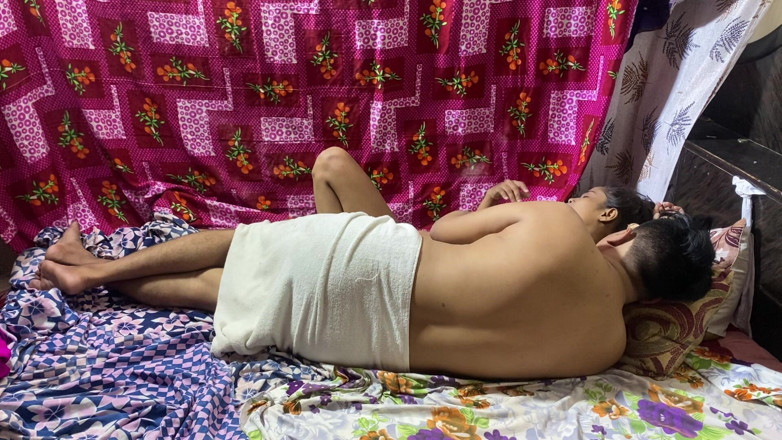 18 year old Indian: 18 anni di amore romantico amatoriale e sesso fantastico