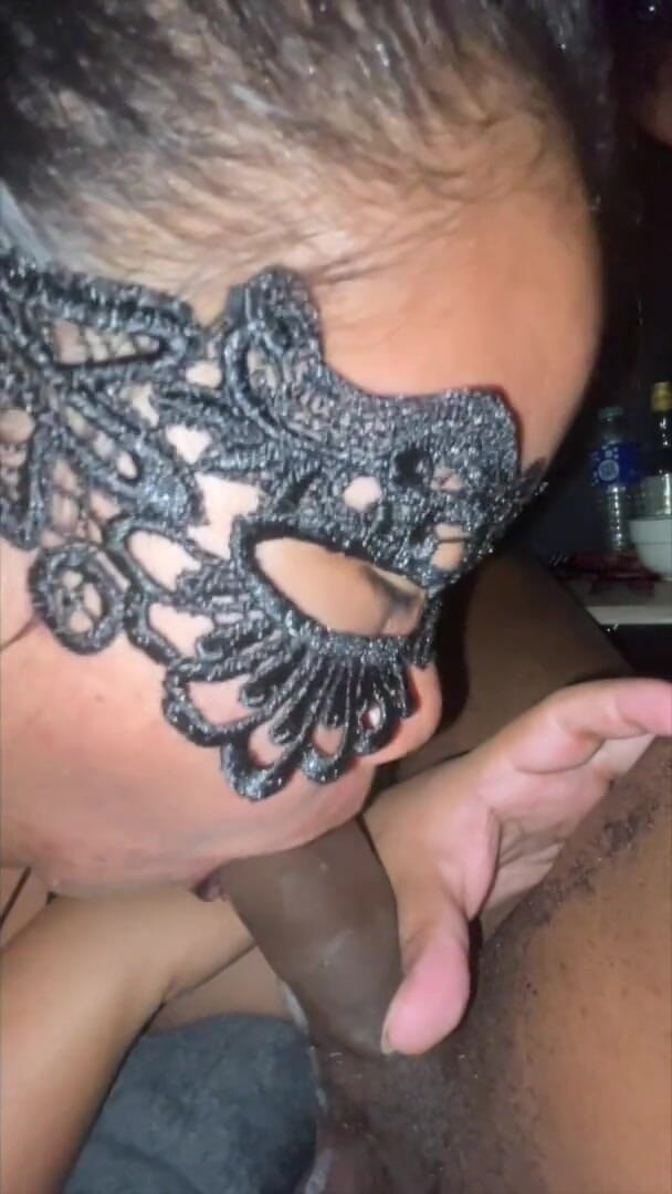 DutyFreeX: Deepthroat Selamba Asia dan menunggang keras