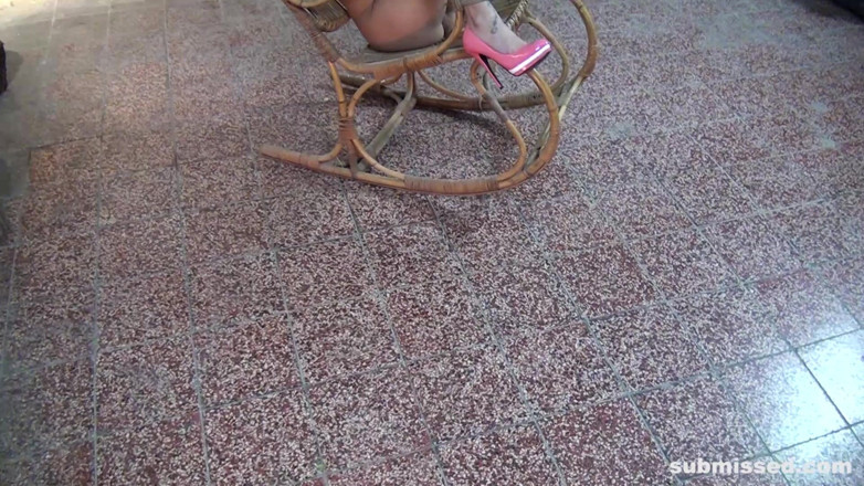 Submissed: Billie chair-gefesselt, mundgefickt, mit klebeband geknebelt