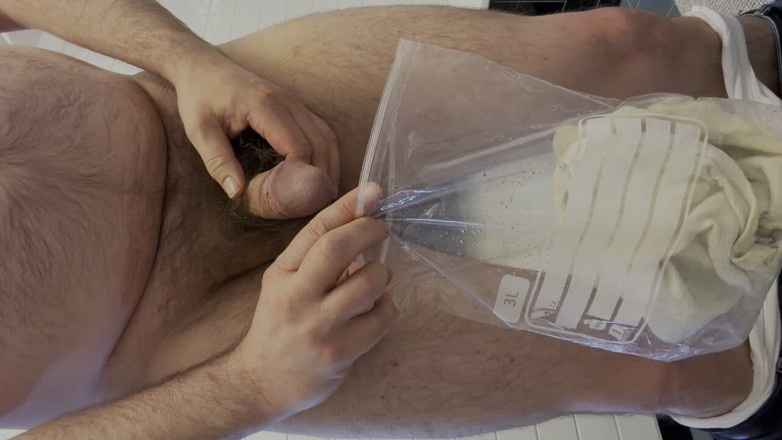 Beardedcummer: Collecte d’urine - 20 minutes de limonade juteuse !