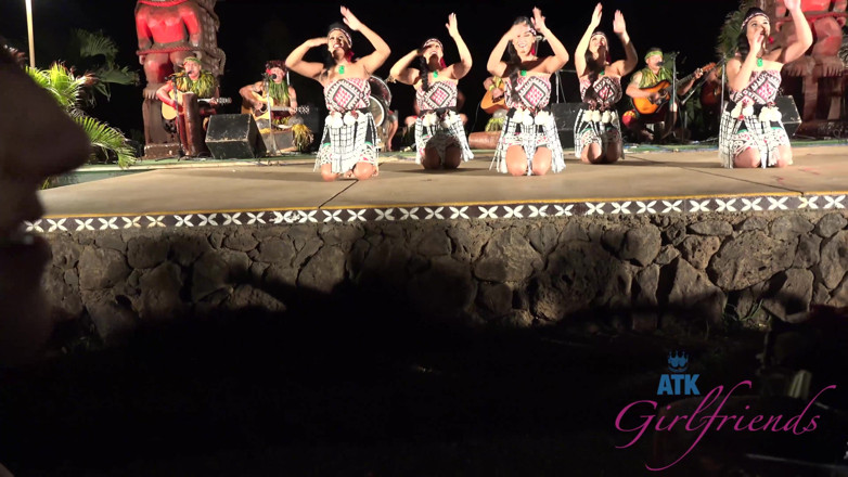 ATK Fans (Girlfriends): Virtuele vakantie Hawaii met Victoria Rae Black #1 4/5