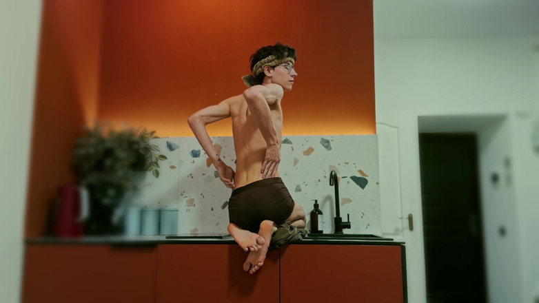 HotDogs studio: Minet s’amuse dans la cuisine du studio