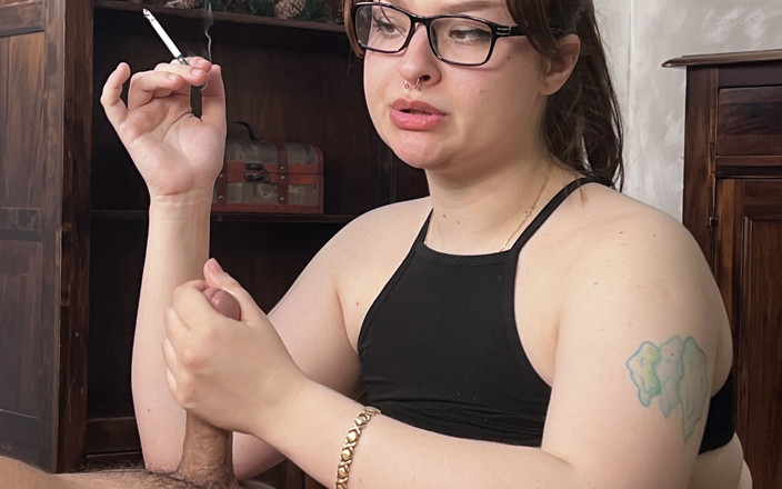 Romanian Girls: Kouření a kouření s Annou Delight