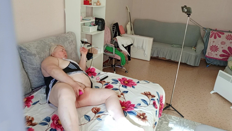 Zona901: Madrasta relaxa depois do trabalho