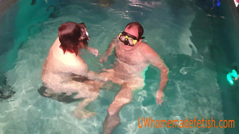 UW Homemade Fetish: Coppia si diverte nella piscina sott'acqua