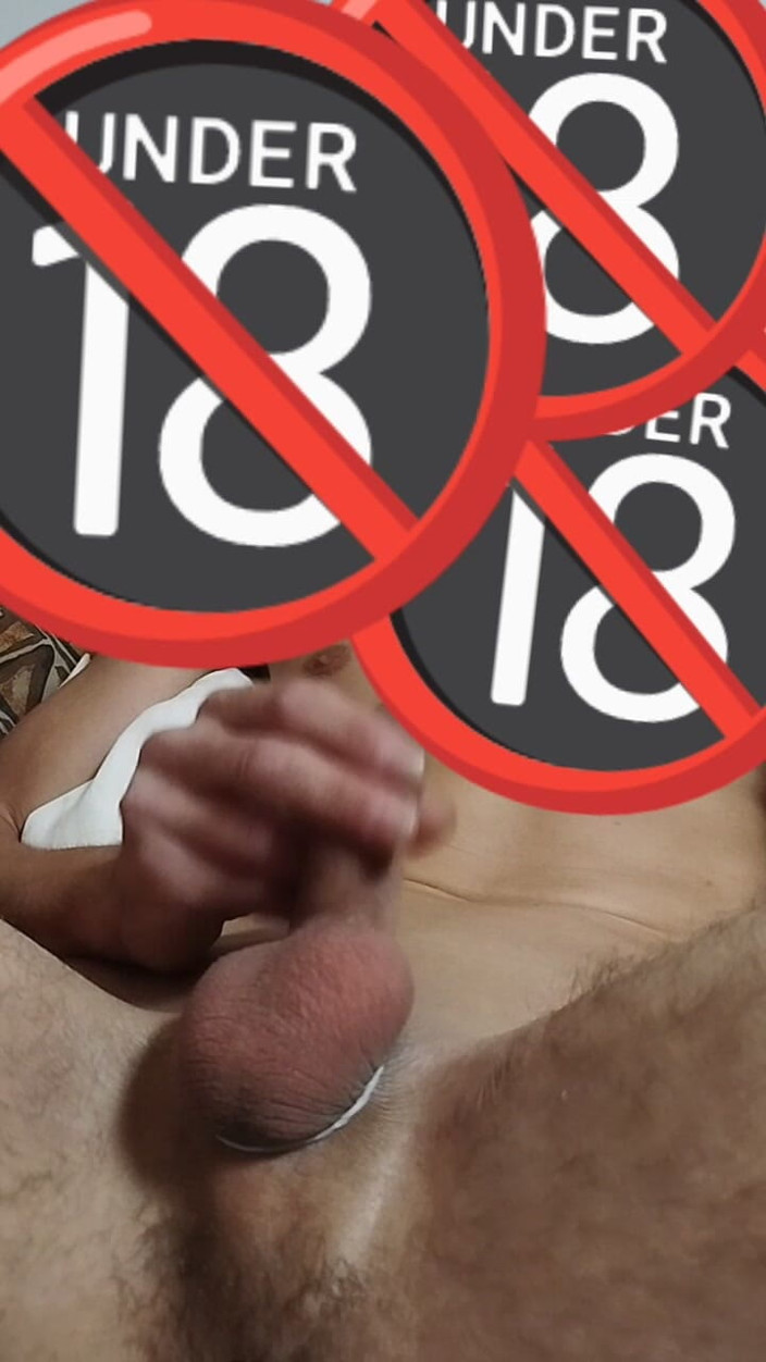 Insertion: Memasukkan kristal ke dalam lubang zakar