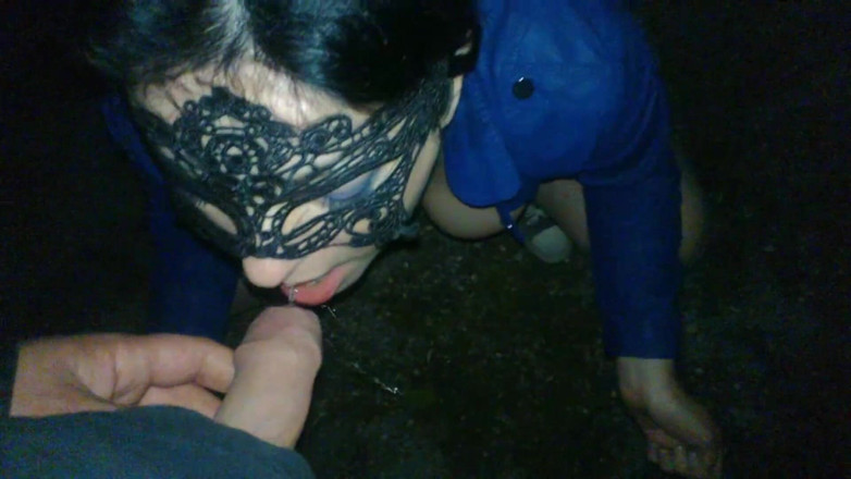 Toilet Mommy: La matrigna prende piscio e sperma in bocca dal suo...