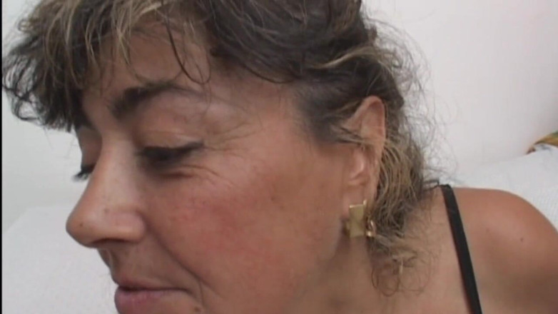 My porn family: Madura y sucia milf follada por dos swingers