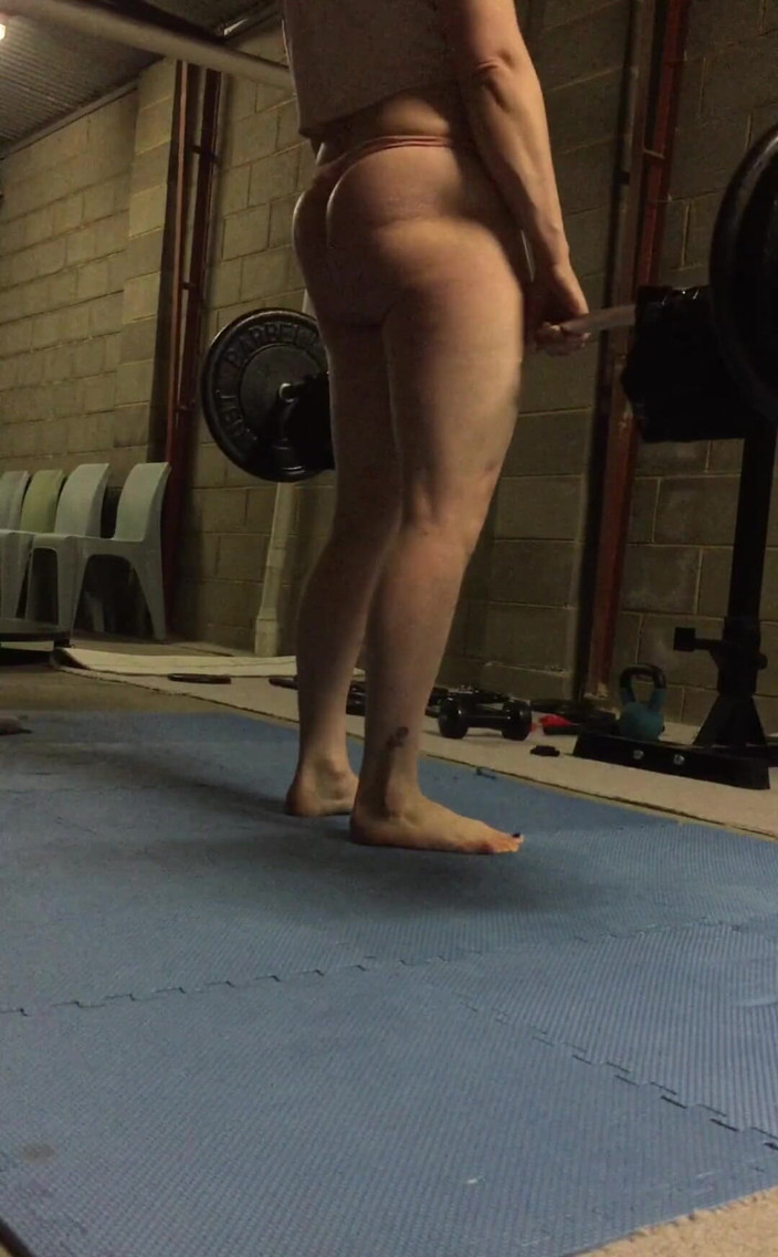 Michellexm: Entraînement en lingerie 2