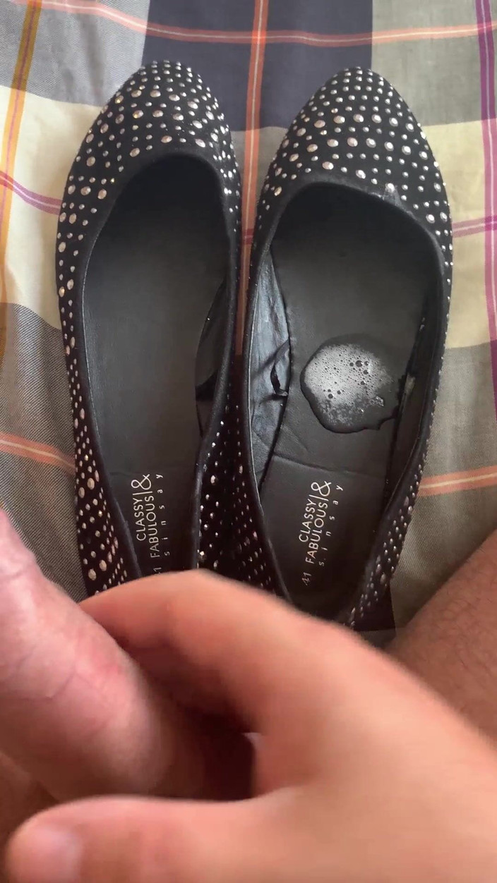 Curt's shoefucking adventures: Одна из самых вонючих обуви, которую я когда-либо трахал