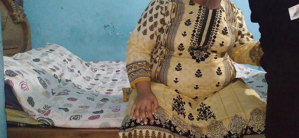 Aria Mia: Tante seksi india asal pakistan - aria mia (hindi coda cudi)