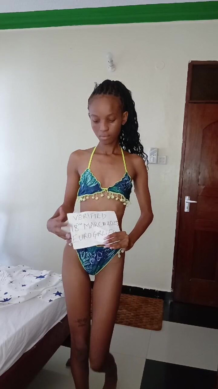 sunnyslimx: Awek kurus dari Mombasa
