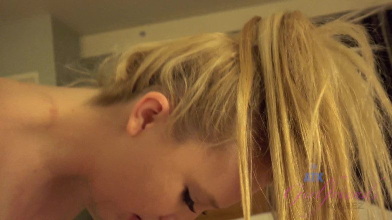 ATK Fans (Girlfriends): Virtuell semester Las Vegas med Samantha Rone 2/3