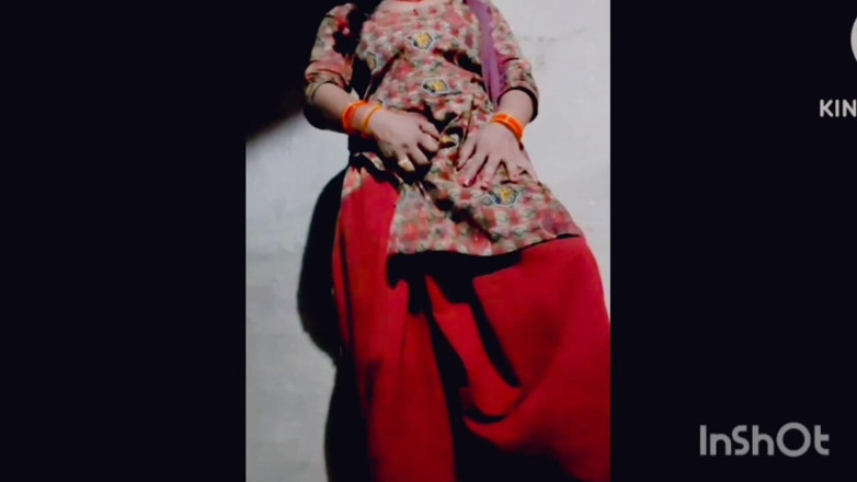 TricolorMusic3: Caliente chica india se masturba