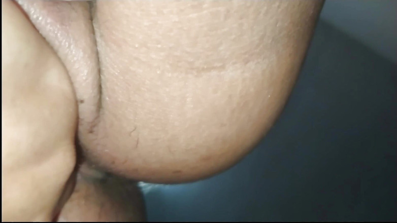 Lily & Theo: Pawg orta yaşlı seksi karısını boşalana kadar sikiyor