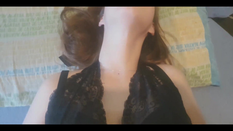 Holycandy: Je baise la copine de mon demi-frère