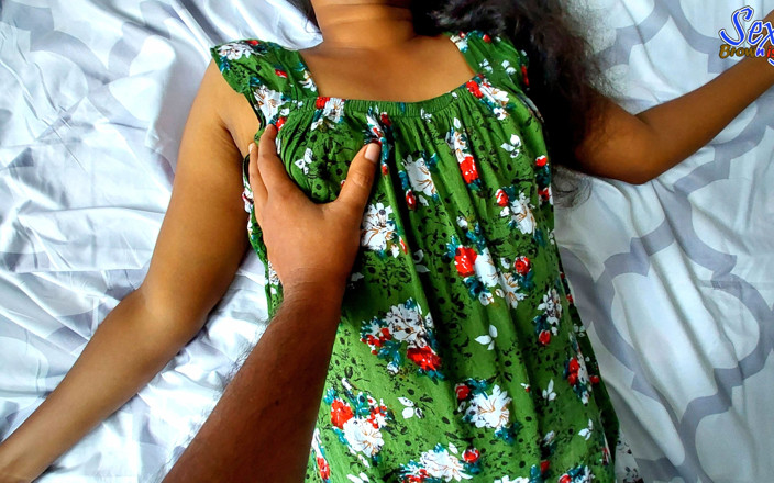 sexybrownis: Neuken met stiefmoeder - harig poesje harige lul