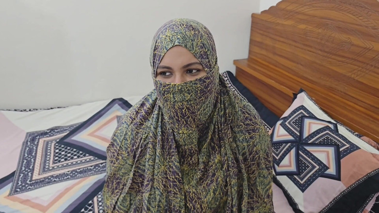 Banglavabi: Am găsit-o singură pe soția stăpânului și am futut-o. Partea 01