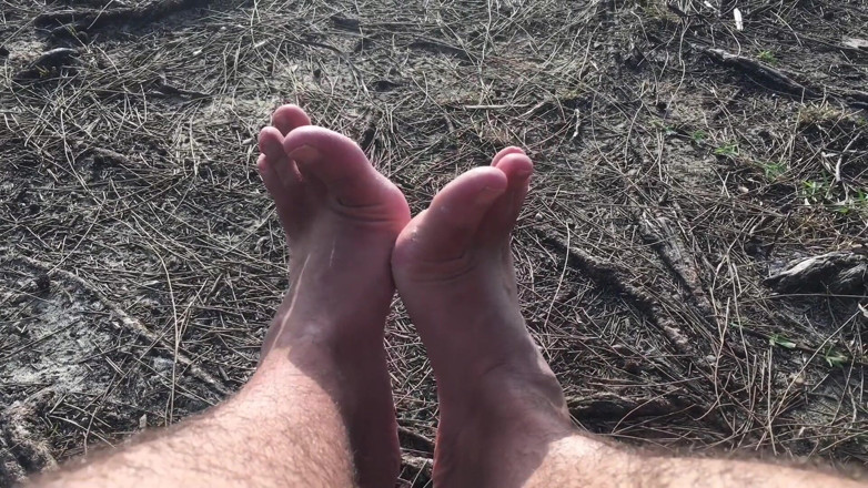 Manlyfoot: Daj mi dom wśród drzew gumowych z dużą ilością stóp...