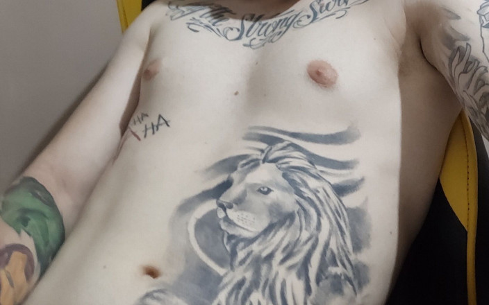 Daniel Tatuado E Safado: 내 장난감 보지로 자위해