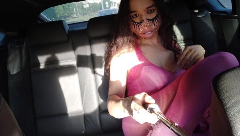 Ponny Letany: oonchi eri ke joote pahni gulaabi seksi eshiyaee tgirl Ladyboy...