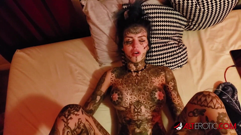 Alt Erotic: Inked up beauty Amber Luke craves a big cock
