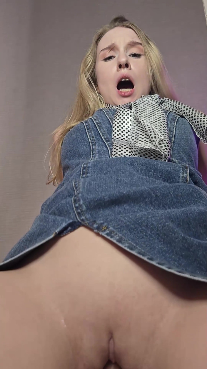 Alice Klay: 자지를 따먹는 거대한 엉덩이. POV 선교사 질싸