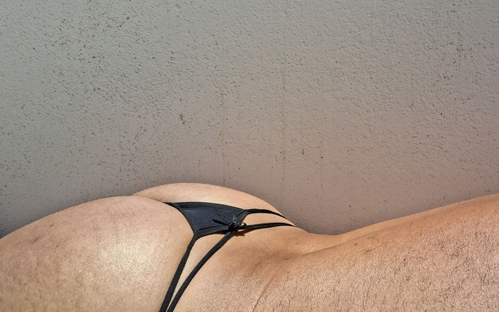 Funtimz: Mainin pantatku pakai butt plug