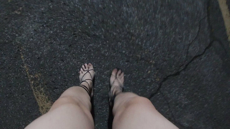 JonasBen: La miLF sissy in un video da sola all'aperto di...